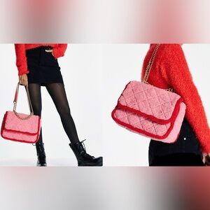 TOPSHOP TEDDY SHOULDER BAG. PINK/RED SNAP LOCK, INTERIOR ZIP, TRENDY, ROOMY